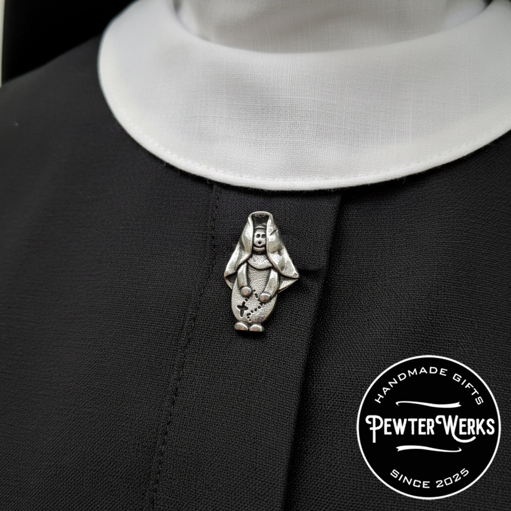 Handmade Pewter Lapel Pin 'Golf Bag' Gift Bag Included.