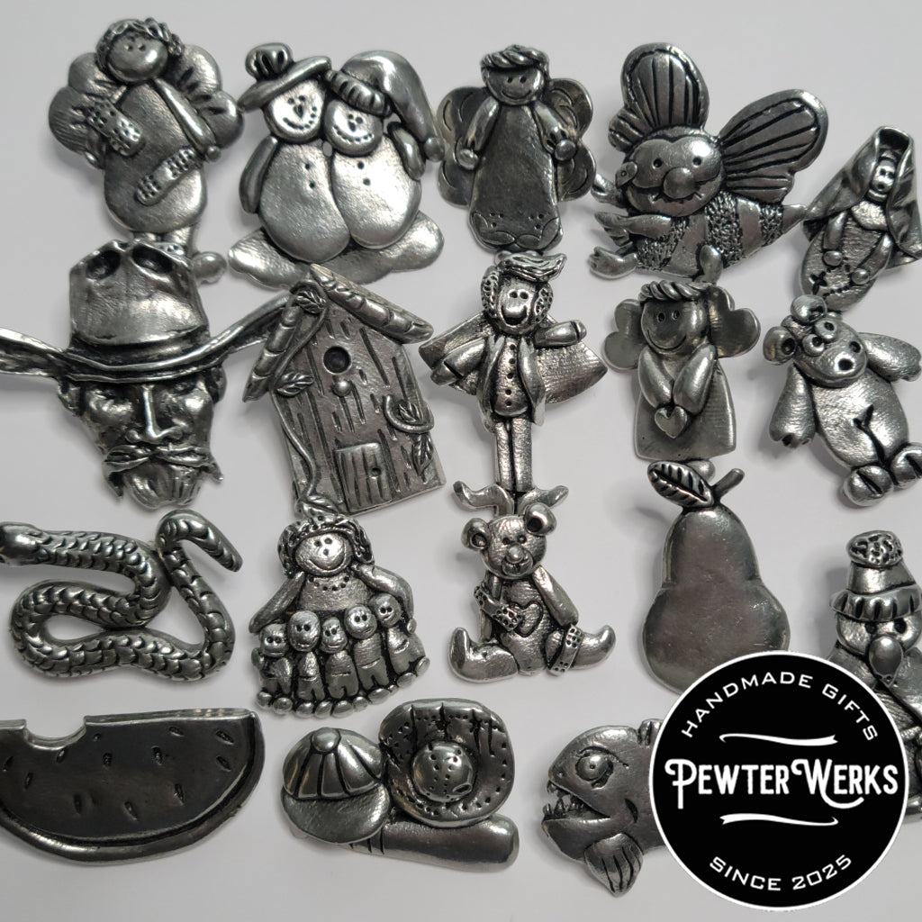 Handmade Pewter Lapel Pin 'Golf Bag' Gift Bag Included.